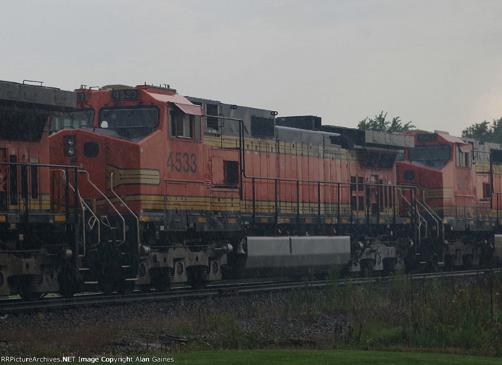 CSX SD70MAC 4533